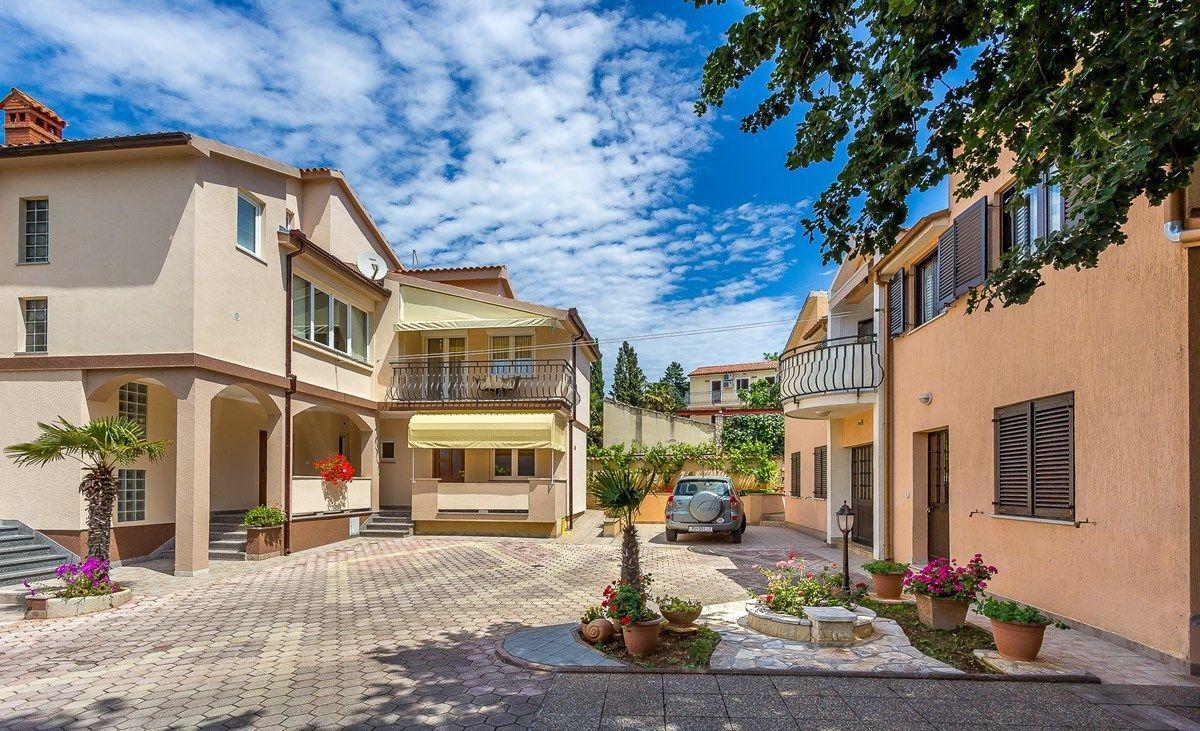 Apartments Nevija Medulin Extérieur photo
