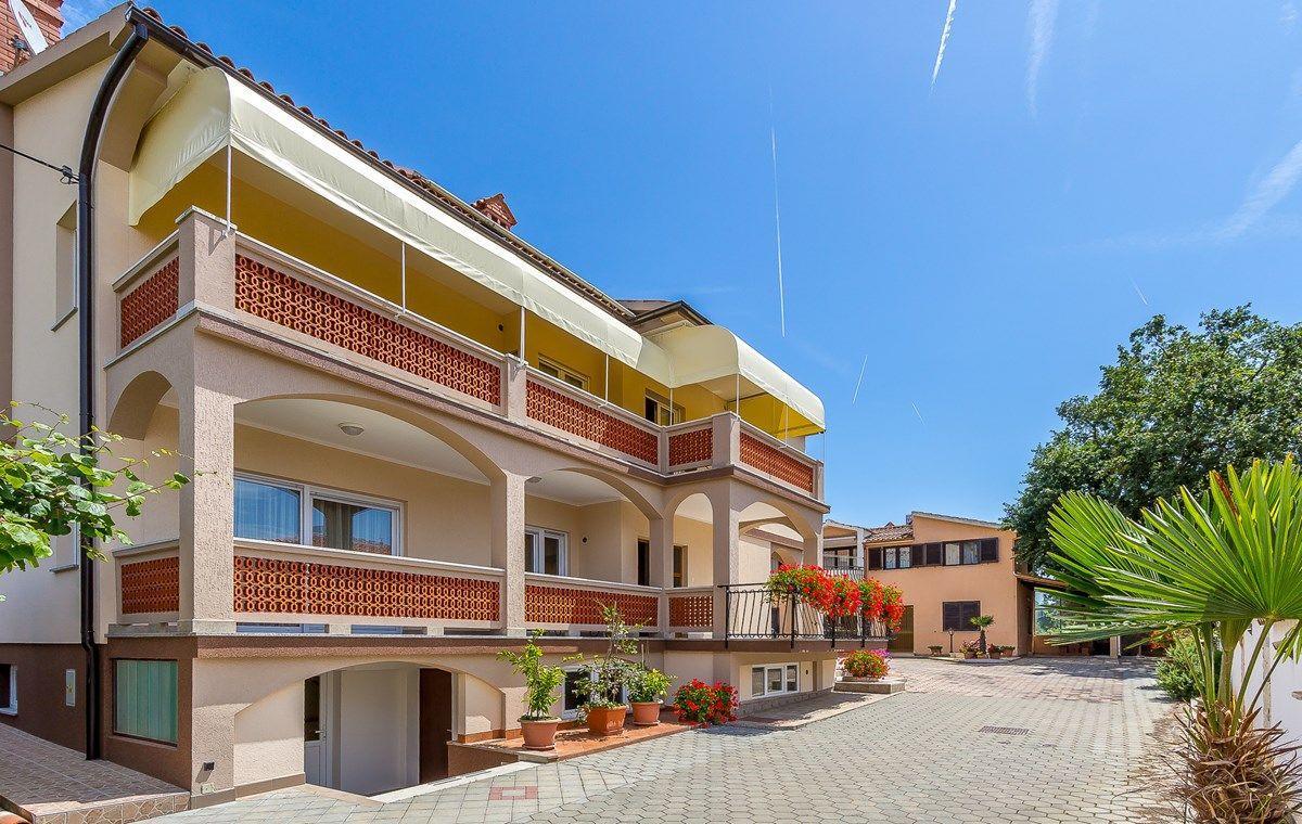 Apartments Nevija Medulin Extérieur photo