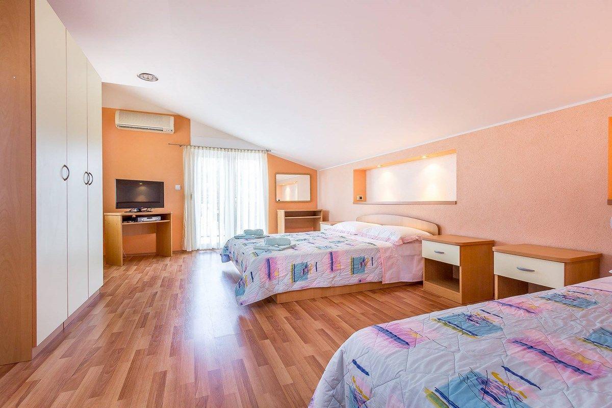 Apartments Nevija Medulin Extérieur photo
